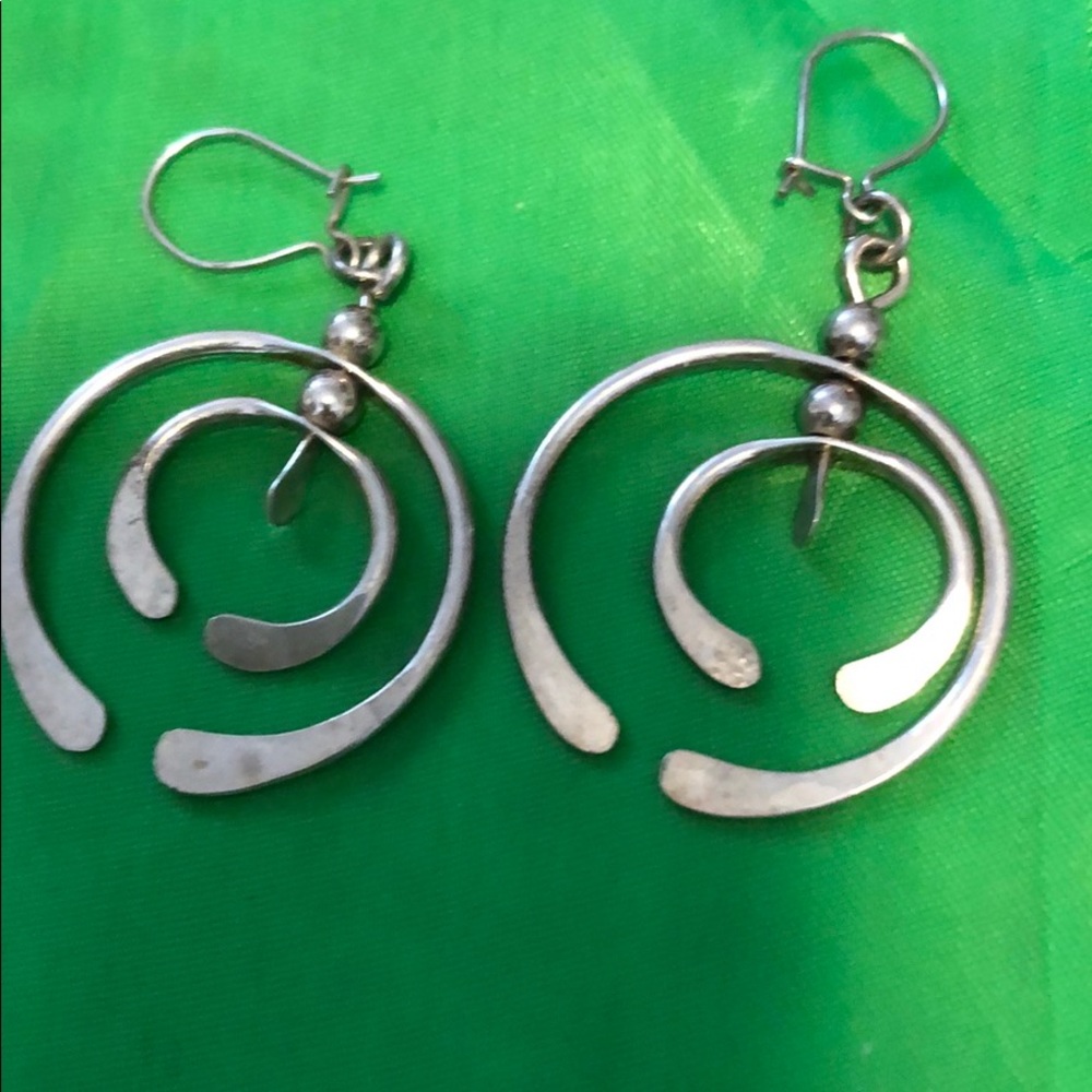 Used earrings size 2.
